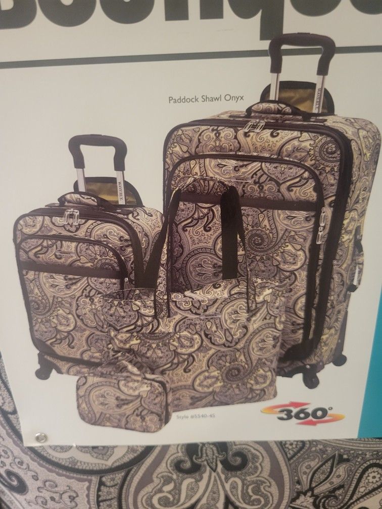 NEW!!  Beautiful Waverly 4 Piece Luggage Set 
