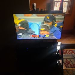 4k Tv & Stand