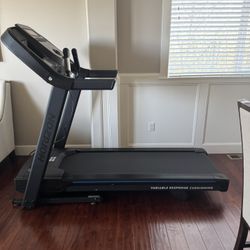 Horizon 7.0 Series Treadmill