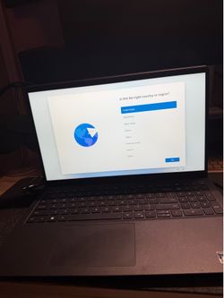 Dell Inspiron 15.6" Touchscreen Laptop (16GB RAM / 512GB SSD) - Like New!