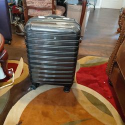 iFLY Fibertech Suitcase