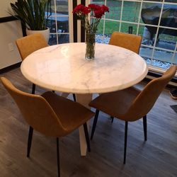 Modern Dining Chairs – Set of 4 (Camel / Tan Upholstered)