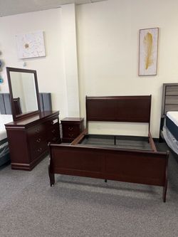 Queen 4 piece bedroom set