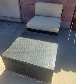 Outdoor Wicker Chair & Table