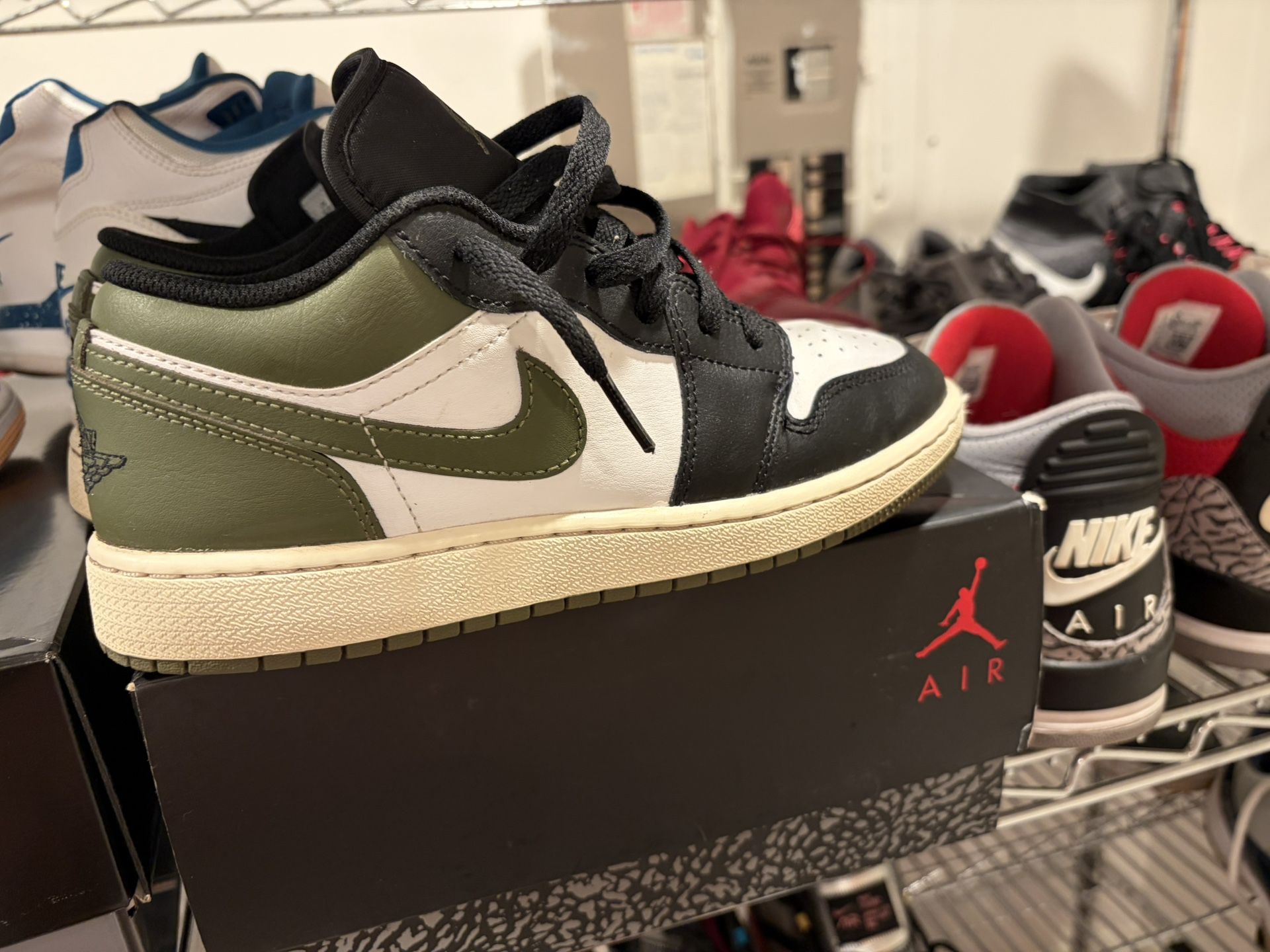 Nike AJ1 Jordan Size 5.5 Or 7 In Womens