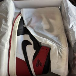 Jordan 1 Chicago Black Toe.  Size 10