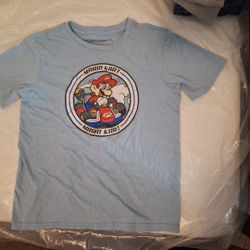 MarioKart T-shirt! Size M(8) 