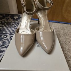Free Heels Size 6 1/2