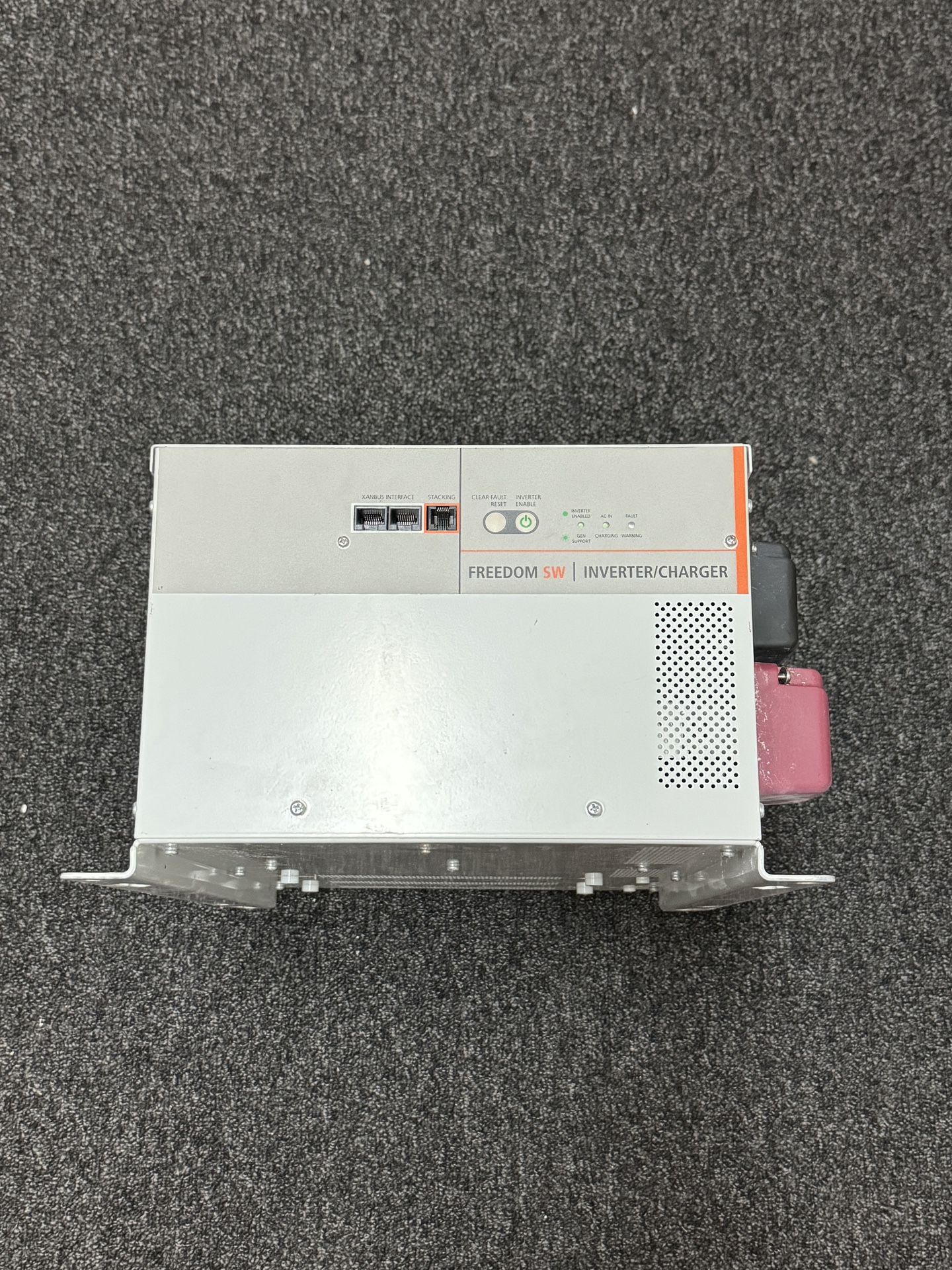 Xantrez Freedom SW2012 Inverter/charger