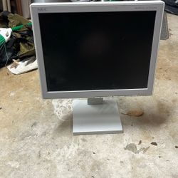 NEC MultiSync LCD 1560nx 15" Monitor *FREE*