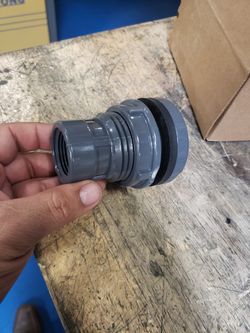 Water tank conector 1inch