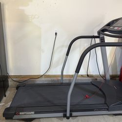 BODYGUARD Champlain Treadmill