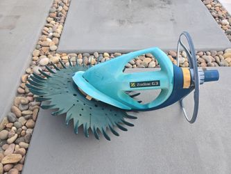 Zodiac G3 pool vacuum