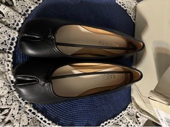 Raboesy Tabi’s Women Size 7