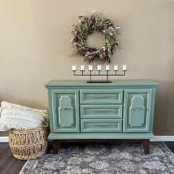 💚 green Buffet Olive Sage tv stand dresser entryway accent table console cabinet entrance hall boho mcm vintage 