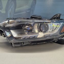 2017-2020 MITSUBISHI OUTLANDER LEFT HALOGEN W-LED HEADLIGHT 