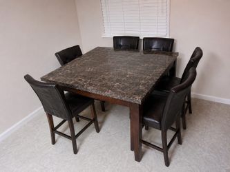 Marmol table