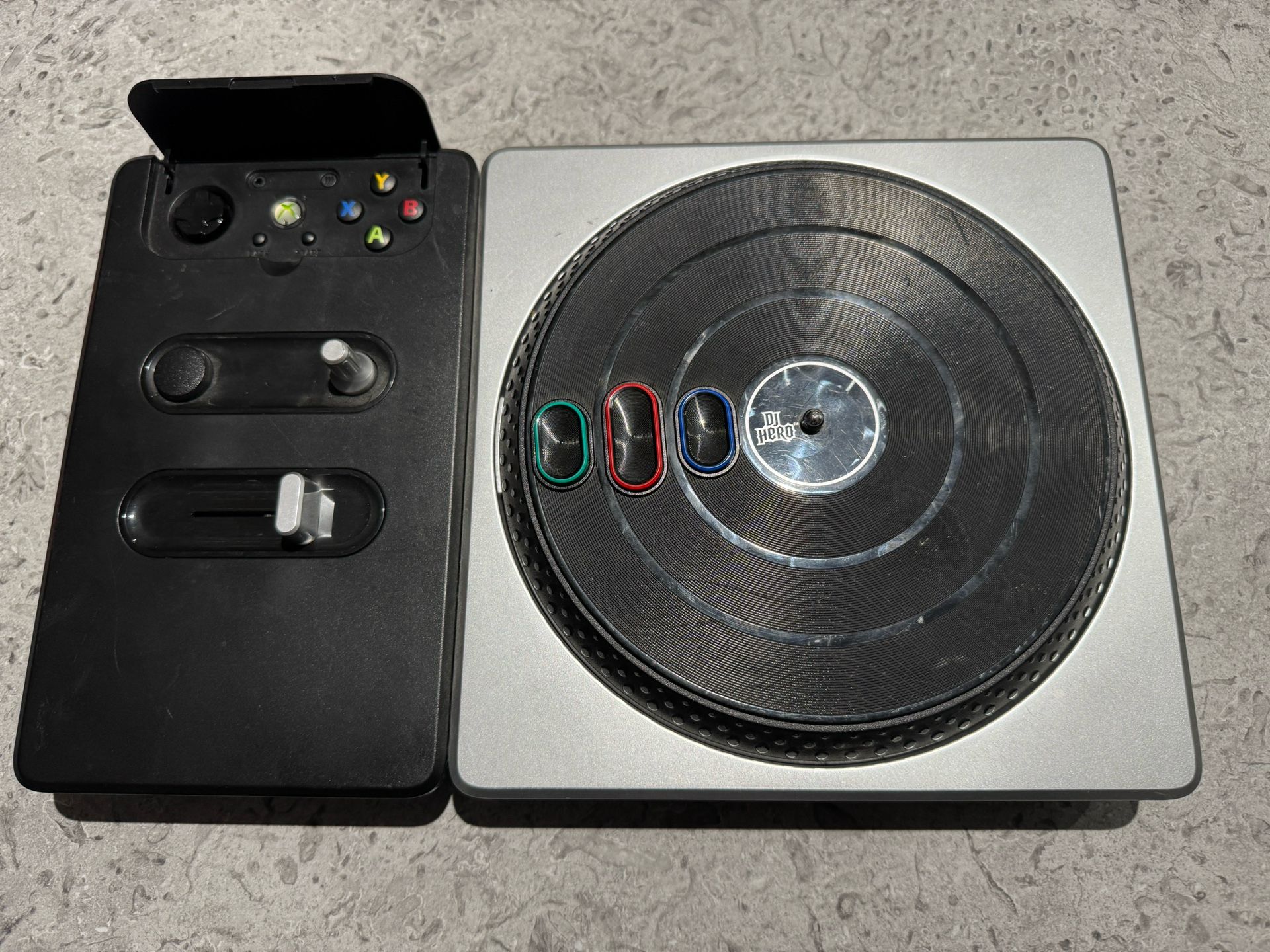 DJ Hero Xbox 360 Turntable Accessory