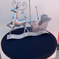 SILVER SLEIGH & REINDEER TABLE TOP 