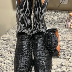 Aligator boots and belt/ botas y cinto de cocodrilo 