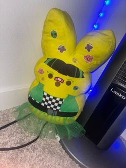 *brand new* Yellow emo peep stuffed animal