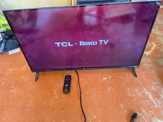 32 inch TCL Roku TV with Remote