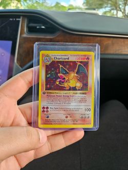 1st edition 1999 charizard Pokémon card