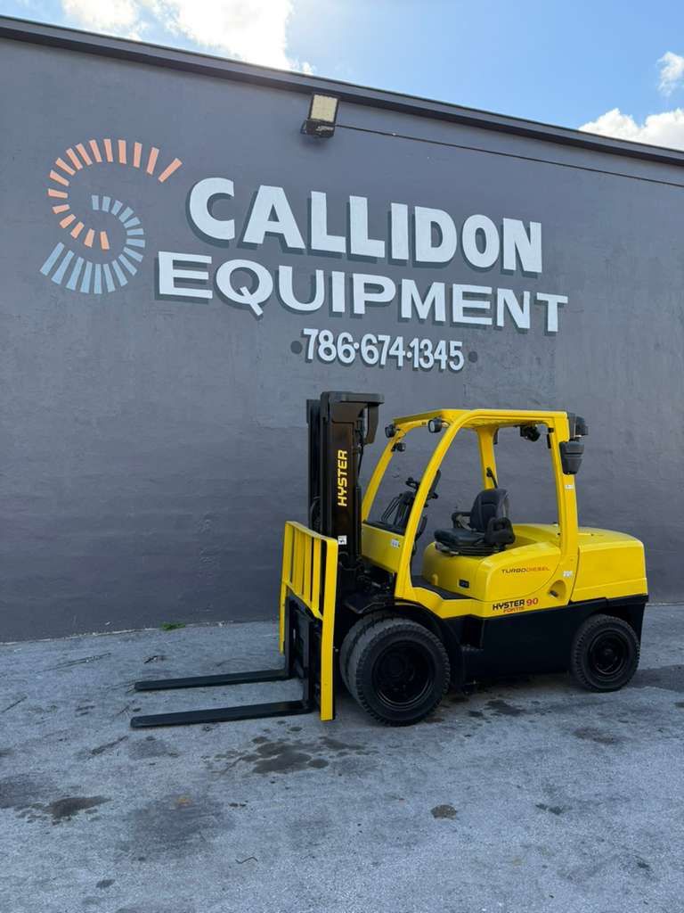 2013 Hyster H90FT Diesel Forklift | 9,000lb Capacity | Pneumatic Tires | 3 STAGE