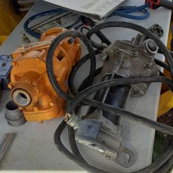 Oil Pumps   On Really Good Conditions 