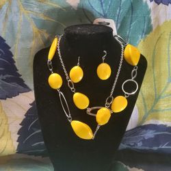 Yellow Earrings & Necklace Set 
