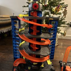 Hot Wheels City 50 Mega Garage