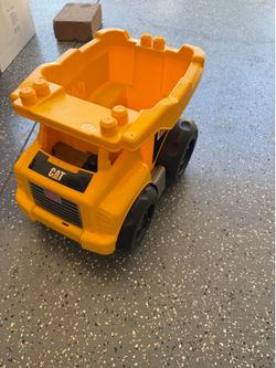 Toy truck cat