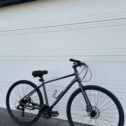 AVASTA 700C Road / Hybrid Bike – 24-Speed – 44cm Frame City Commuter Bicycle 