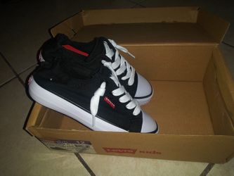 Boy Levi's. Size 12