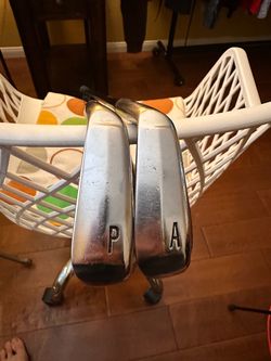 PW and AW Srixon ZX5 Axiom 75R Irons