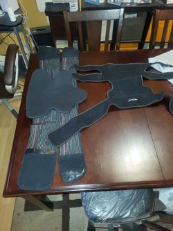 FULL LOWER AND MIDDLE BACK BRACE. AND FULL MEDLOT THIGH BRACE. COMPLETELY ADJUSTABLE.