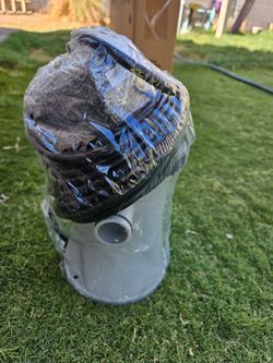 New intex pool pump and hose.