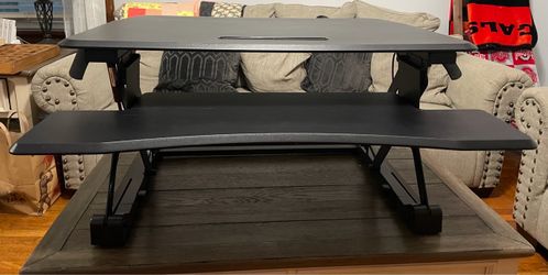 Standing desk – excellent condition