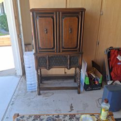 Vintage Phonograph Console