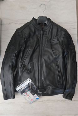 **Brand New** Helite Xena Women's Leather Airbag Jacket for women (Size Small) retails for $1,099 *FREE DELIVERY*