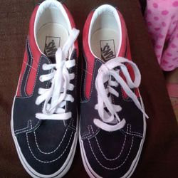 Vans Size 7 In Men And 8.5 In Women