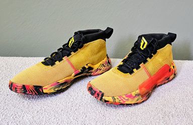 Adidas Damian Lillard Dame 5 Gold Goose Shock 