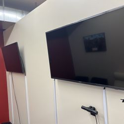 Flat Screen TVs And gaming Cabinets 