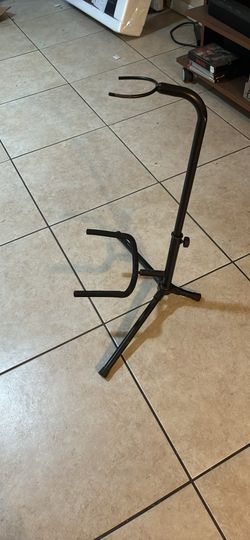 Guitar stand
