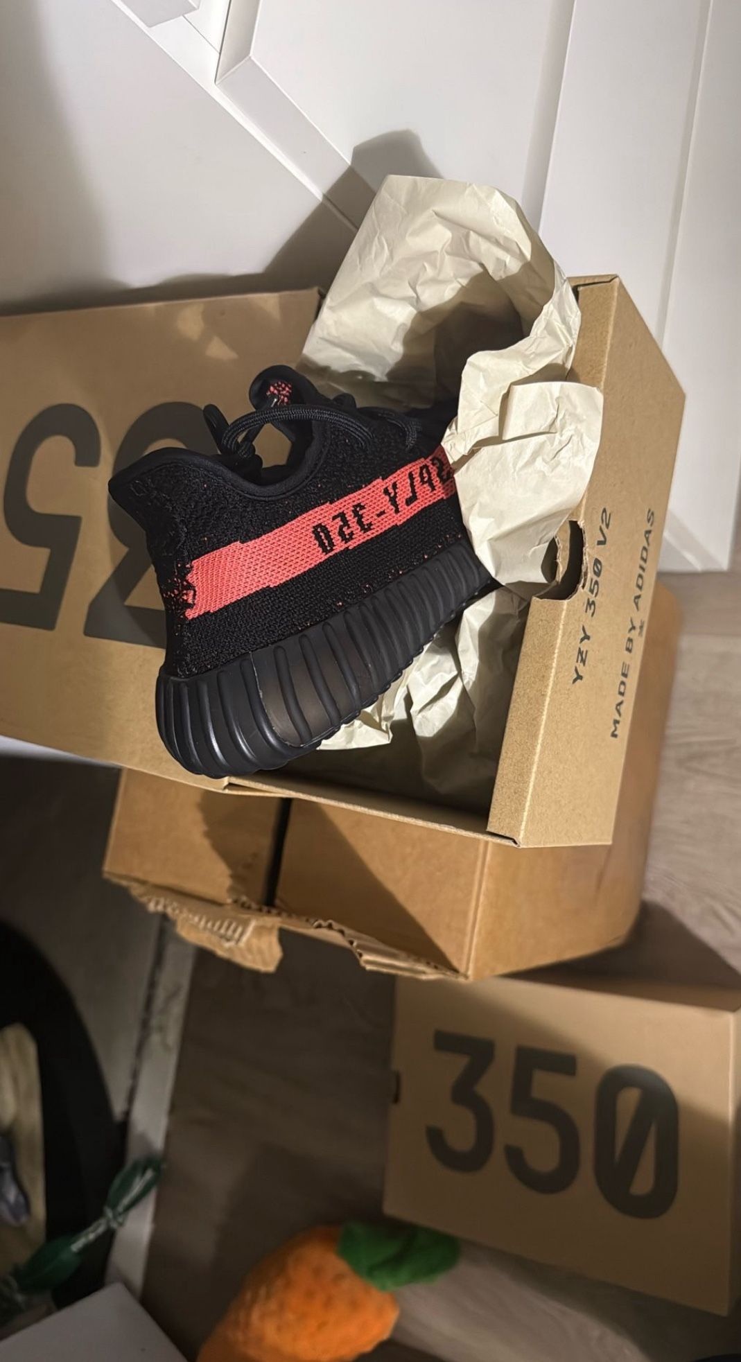 Yeezy Red Stripe New