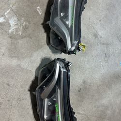 2016 -2018 Toyota Rav 4 Headlights 