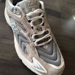 New balance  pre owned   In exellent  condition  men’s size 10.5US