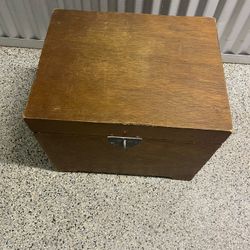 Brown wood storage chest  Measures 19Lx 15wx15h