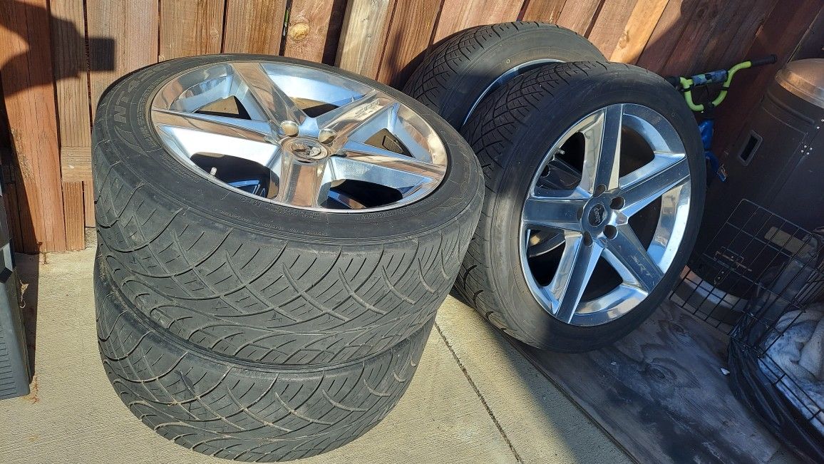 Jeep SRT OEM 20" Wheels/Tires for Sale in Los Angeles, CA OfferUp