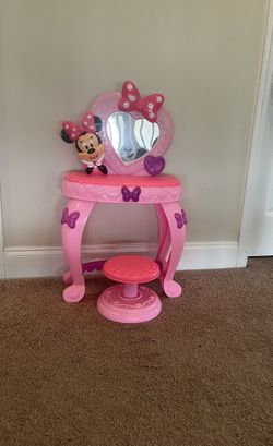 Minnie Mouse Vanity 